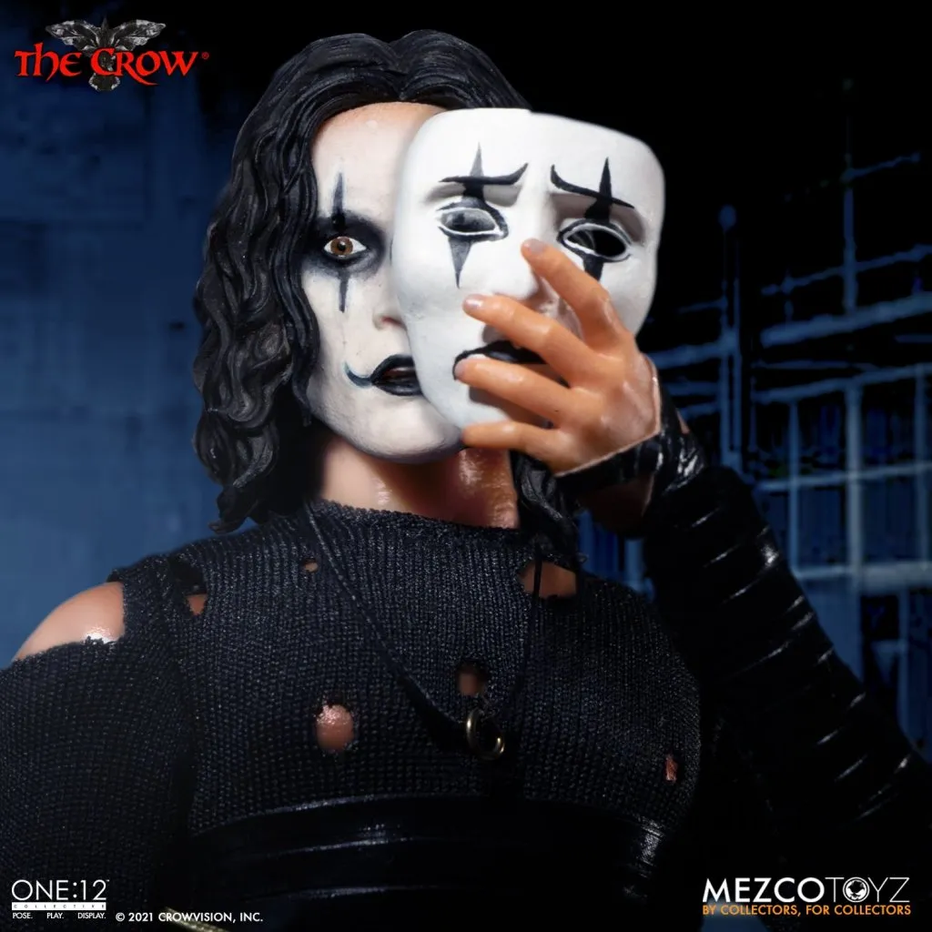 Фигурка Ворон — Mezco The Crow One 12 Collective 8.jpeg