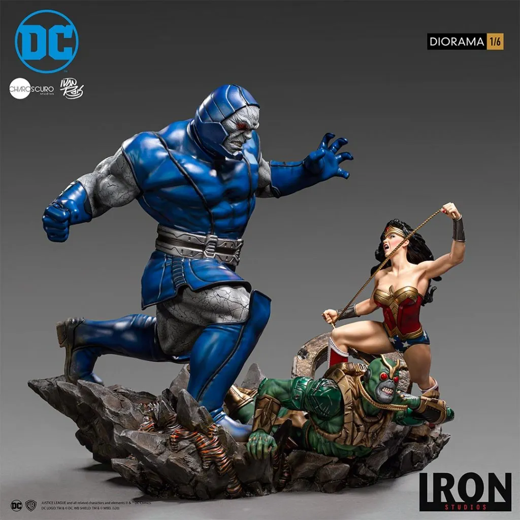 Купить Iron Studios DC Comics – Wonder Woman vs Darkseid Scale Diorama Statue (5).jpg