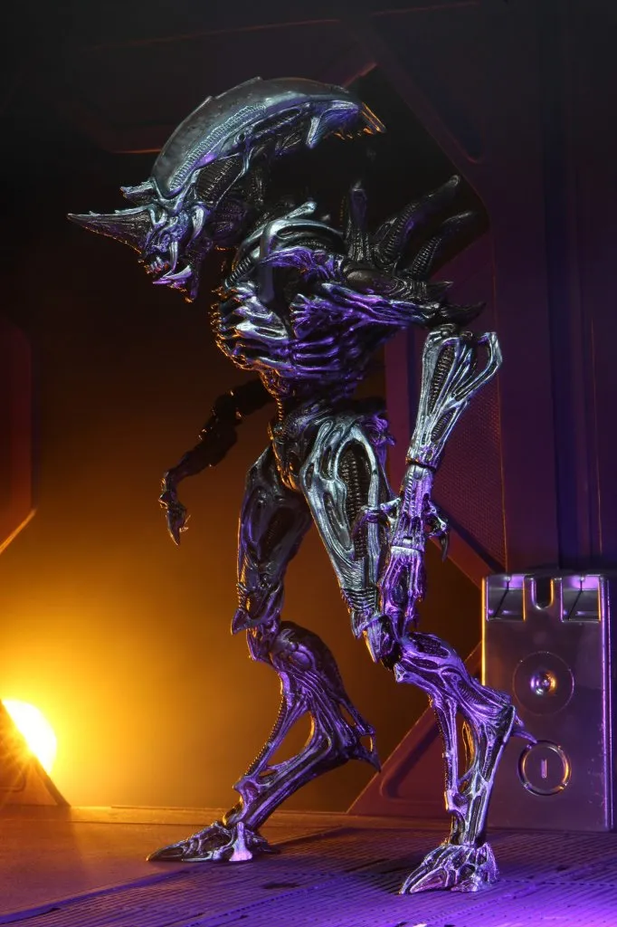 Фигурка Чужого — Neca Aliens Rhino Alien Kenner Tribute Version 2 (13).jpg