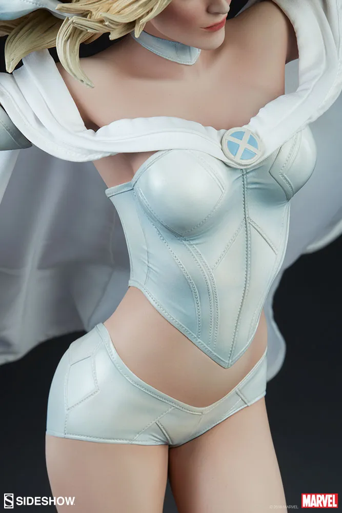 Sideshow-Emma-Frost-Statue-012.jpg