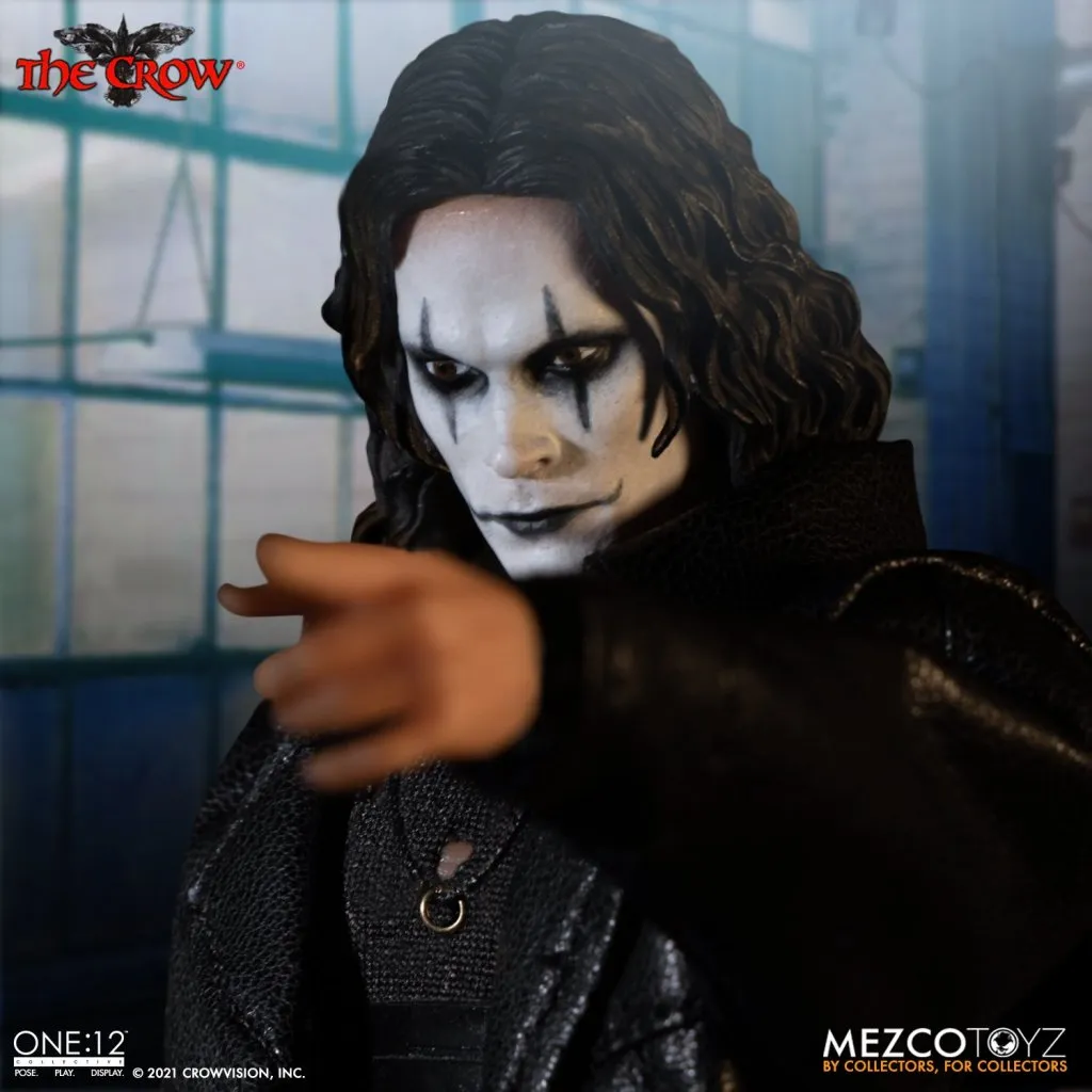 Фигурка Ворон — Mezco The Crow One 12 Collective 3.jpeg
