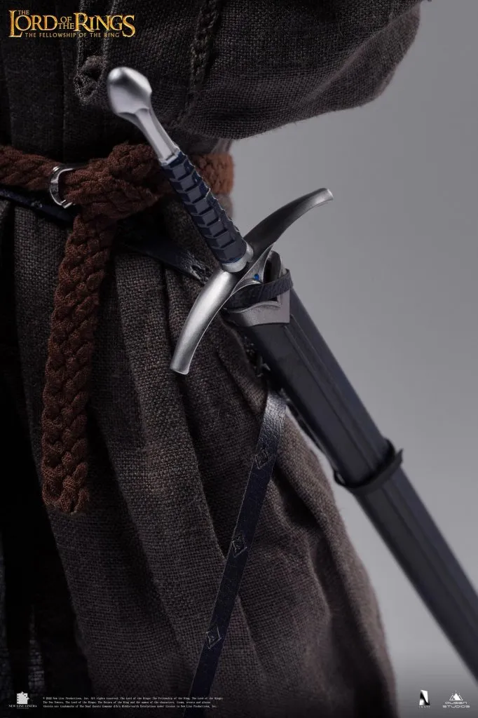купить фигурку Queen Studios Lord of the Rings Gandalf 1:6 Figure 11.jpeg