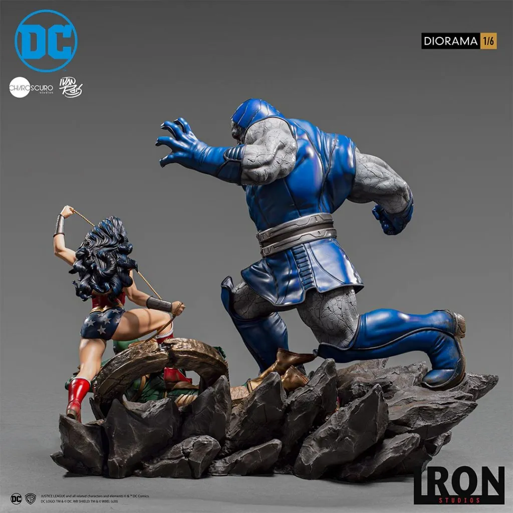 Купить Iron Studios DC Comics – Wonder Woman vs Darkseid Scale Diorama Statue (7).jpg