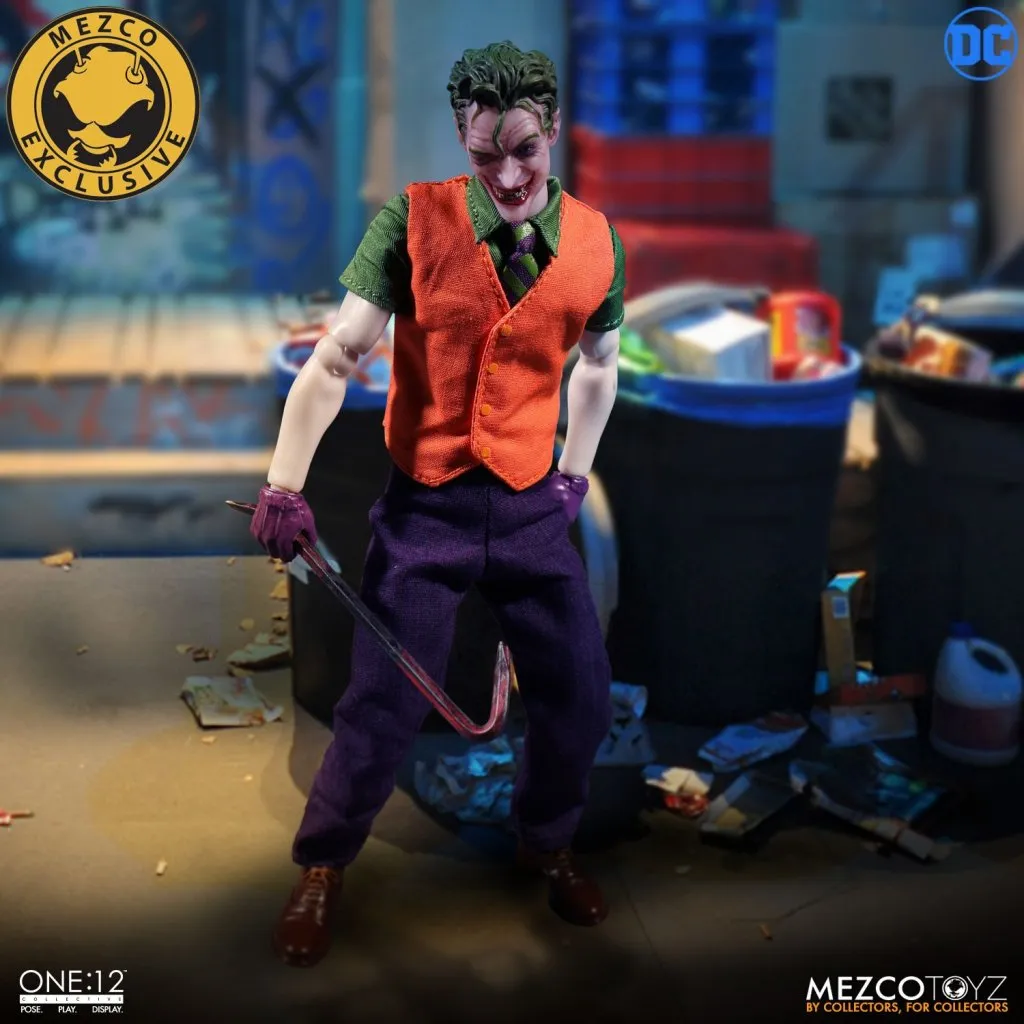 Mezco-Exclusive-DLX-Joker-020.jpg