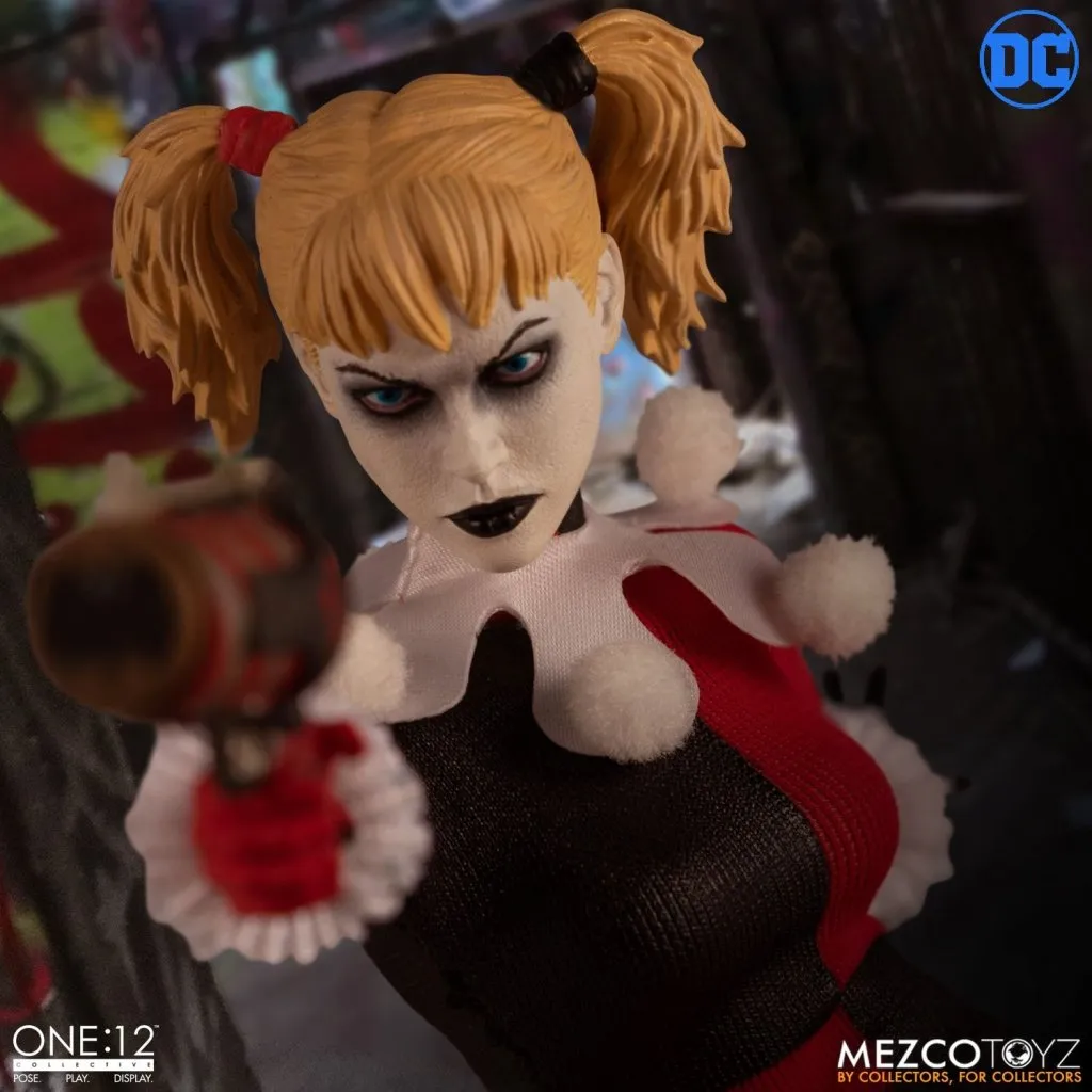 Фигурка Харли Квинн - Mezco-Deluxe-Harley-Quinn (3).jpg Фигурка Харли Квинн - Mezco-Deluxe-Harley-Quinn (3).jpg