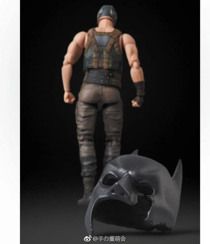 MAFEX-Dark-Knight-Rises-Bane-007.png