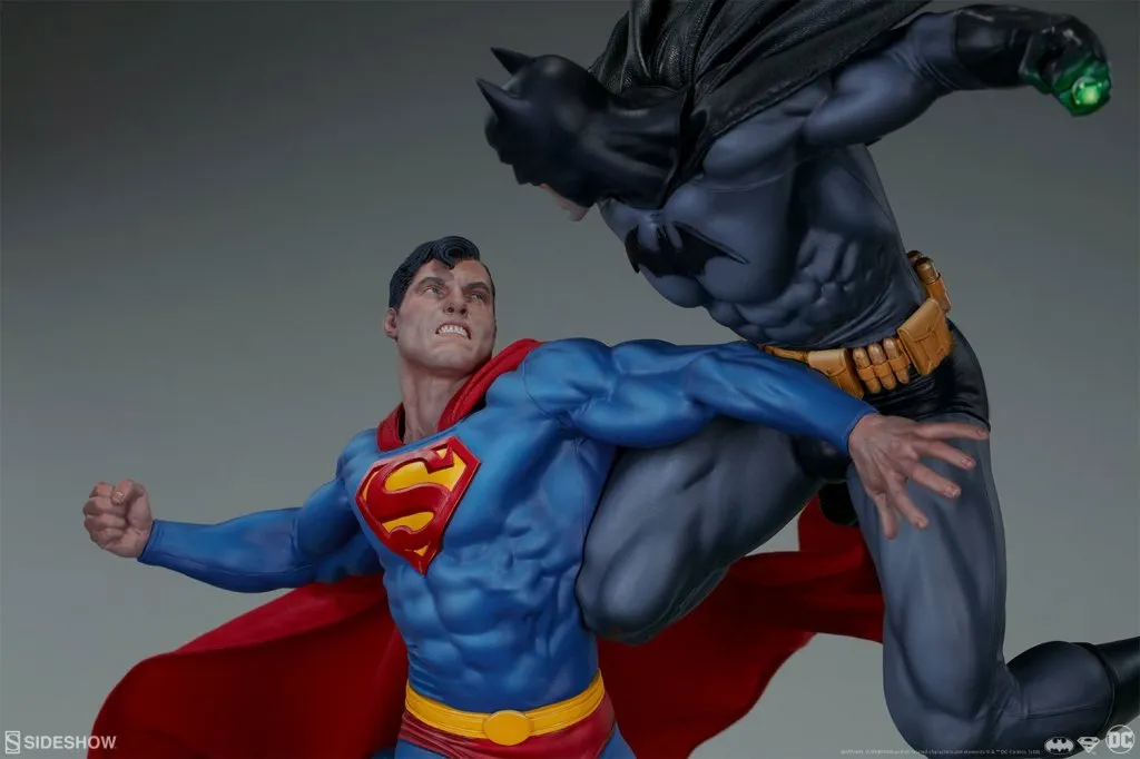 Sideshow-Batman-vs-Superman-Statue-013.jpg Sideshow-Batman-vs-Superman-Statue-013.jpg
