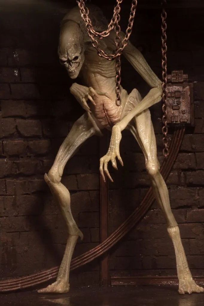NECA-Newborn-Alien-Figure-016.jpg NECA-Newborn-Alien-Figure-016.jpg