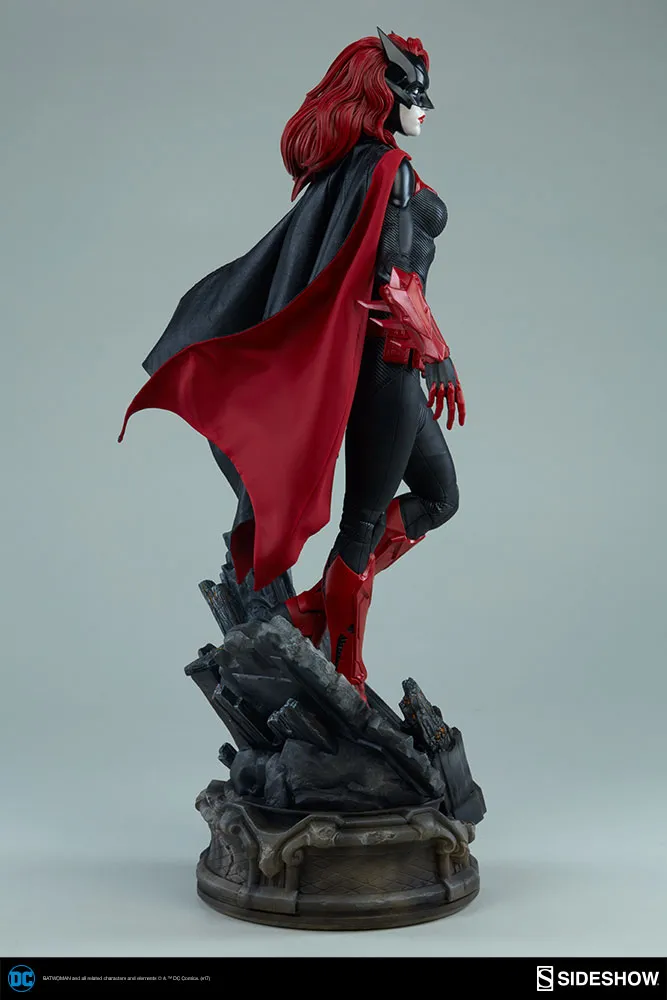 Sideshow-Batwoman-Premium-Format-Figure-012.jpg Sideshow-Batwoman-Premium-Format-Figure-012.jpg