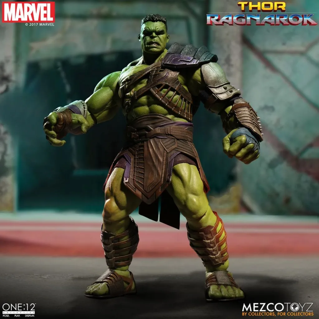 Mezco-Gladiator-Hulk-009.jpg