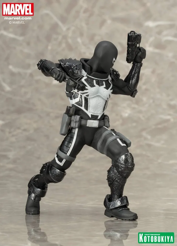 Koto-Agent-Venom-Statue-003.jpg