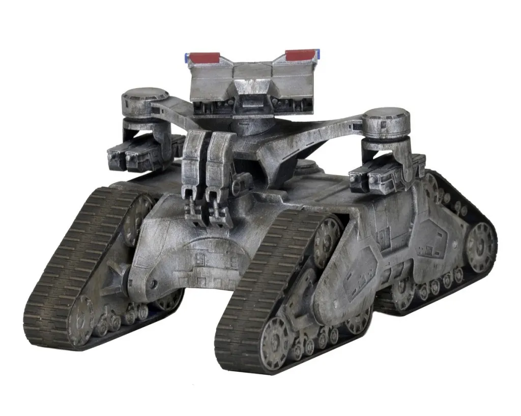 Cinemachines-Terminator-2-Hunter-Killer-Tank-001.jpg