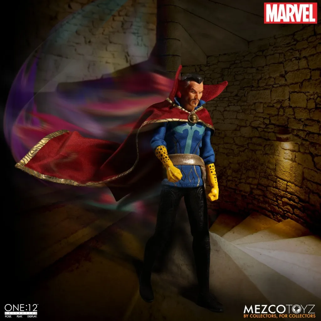 Mezco-Dr.-Strange-Figure-006.jpg