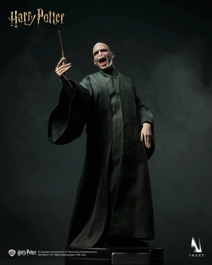 inart-harry-potter-and-the-deathly-hallows-voldemort-1-6-v0-i70nllf3ffsh1.jpg