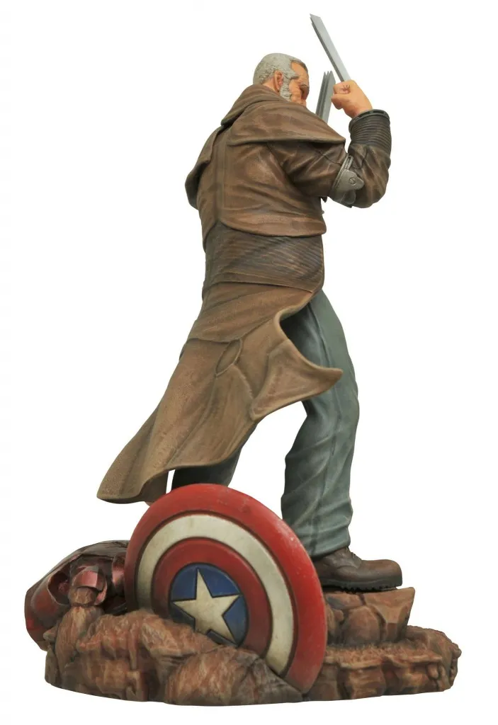 DST-Old-Man-Logan-Statue-002.jpg