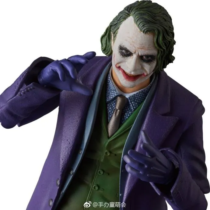 MAFEX-Dark-Knight-Joker-2.0-Version-005.png