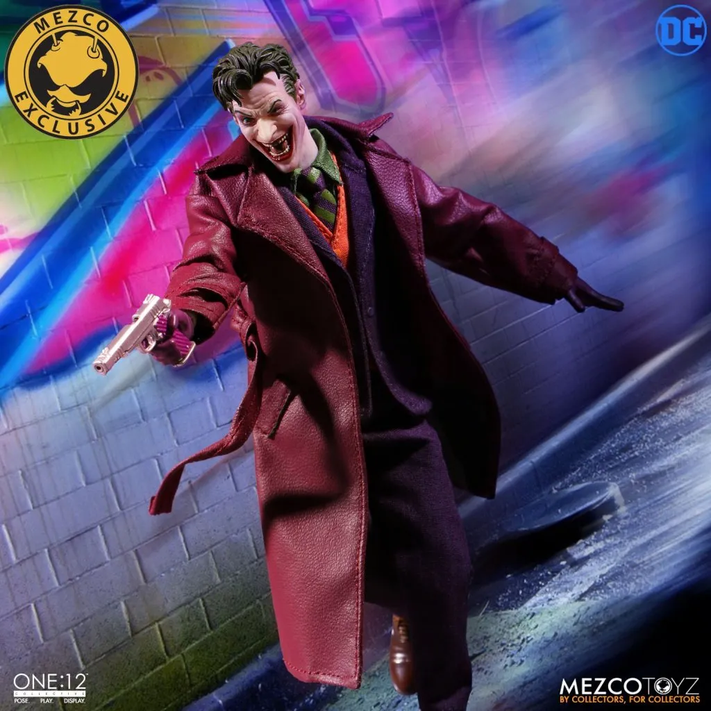 Mezco-Exclusive-DLX-Joker-006.jpg