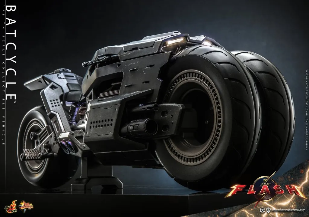 купить Фигурка Hot Toys MMS704 The Flash – Batcycle 1:6 Scale Collectible Figure 9.jpeg