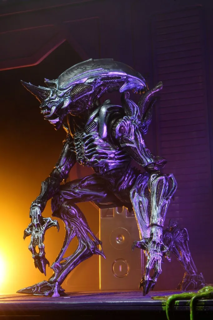 Фигурка Чужого — Neca Aliens Rhino Alien Kenner Tribute Version 2 (8).jpg
