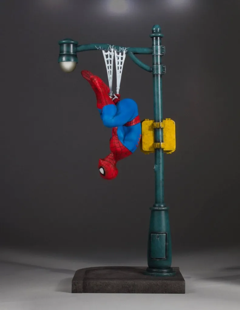 Gentle-Giant-Spider-Man-Statue-004.jpg