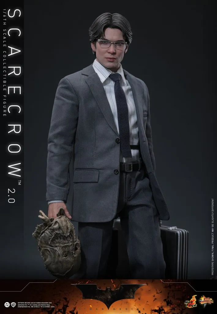 купить Фигурка Hot Toys Batman Begins –  Scarecrow (2.0) 1:6 Scale Figure 9.jpg