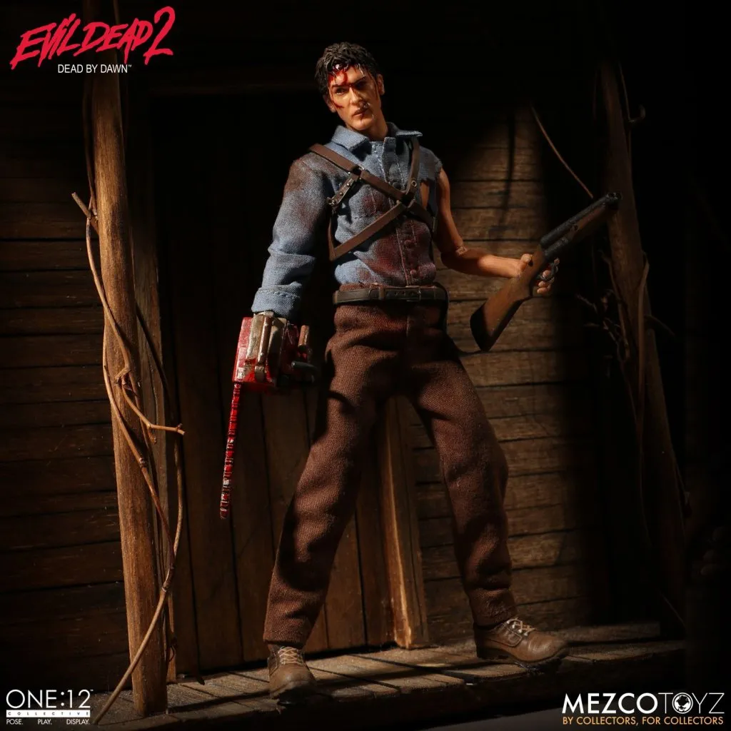 Mezco-Evil-Dead-2-Ash-One12-0002.jpg