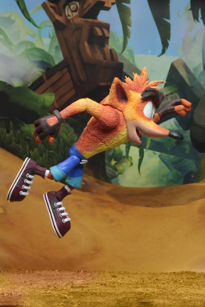 NECA-Crash-Bandicoot-Figure-004.jpg NECA-Crash-Bandicoot-Figure-004.jpg
