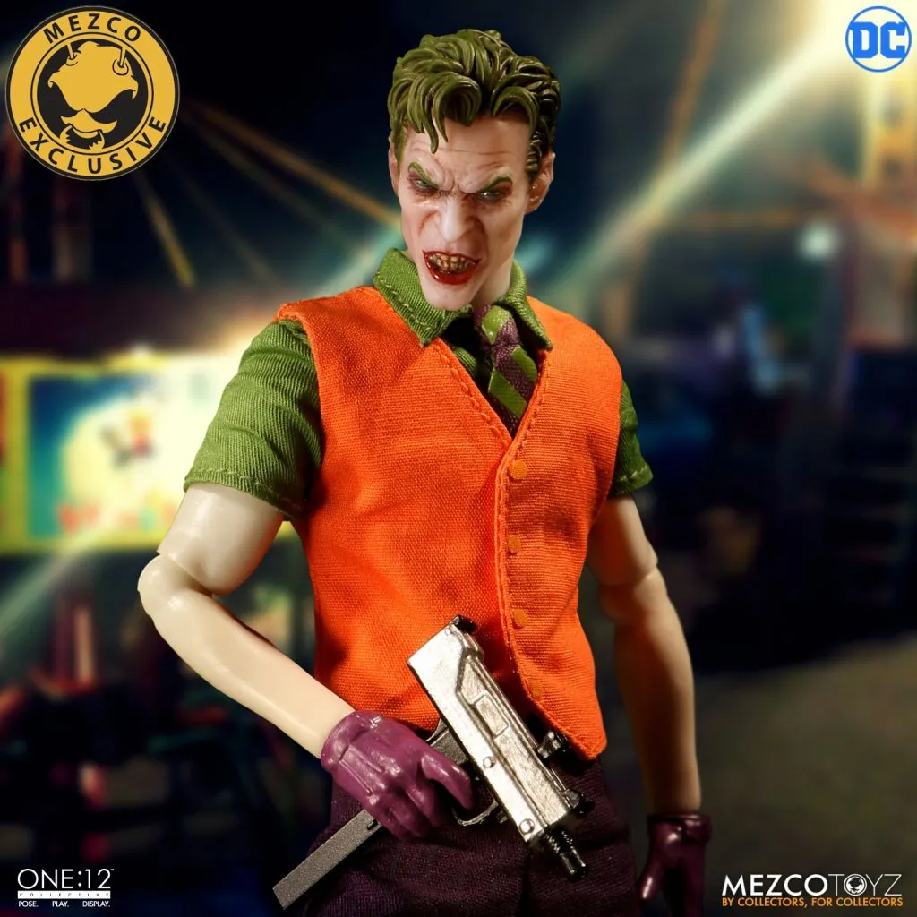 Mezco-Exclusive-DLX-Joker-017.jpg