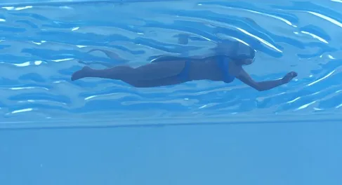 Фигурка Челюсти — SD Toys Jaws 50th Anniversary 3D Movie Poster Light-Up Figure