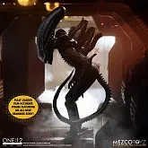 Фигурка Чужой — Mezco Alien One 12 Collective