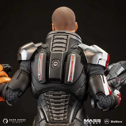 Фигурка Mass Effect Commander John Shepard — Dark Horse Statue