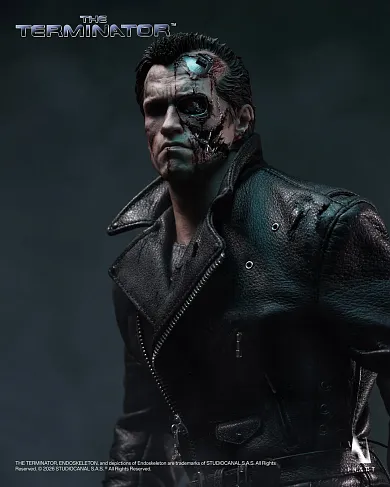 Фигурка Terminator T-800 — Inart AgA031 1/6 Collectible Figure