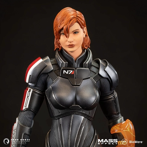 Фигурка Mass Effect Commander Jane Shepard — Dark Horse Statue