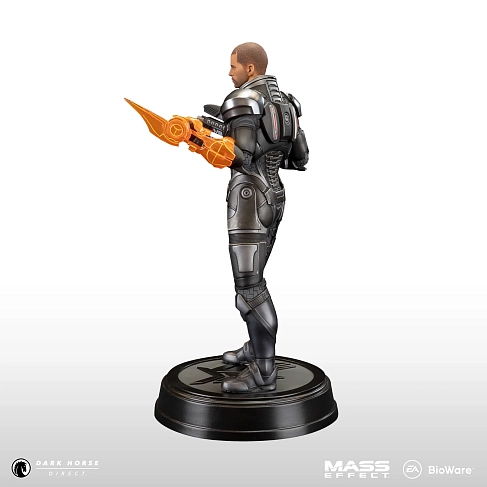Фигурка Mass Effect Commander John Shepard — Dark Horse Statue