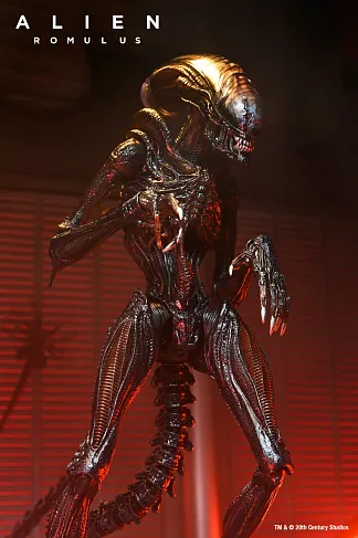 Фигурка Alien Romulus Scorched Xenomorph — Neca Ultimate Figure