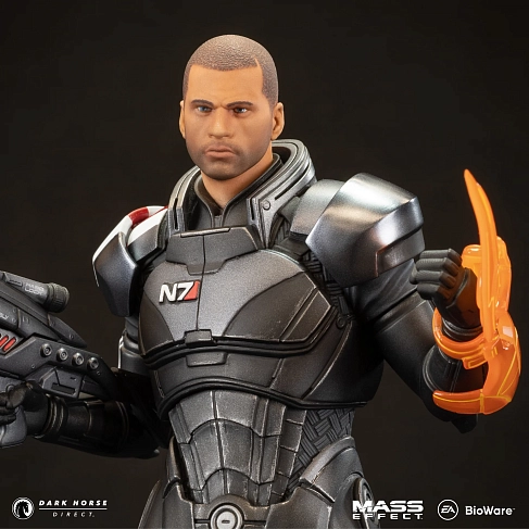 Фигурка Mass Effect Commander John Shepard — Dark Horse Statue