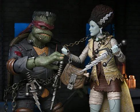 Фигурка Ultimate April as Bride of Frankenstein — Neca Universal Monsters x Teenage Mutant Ninja Turtles