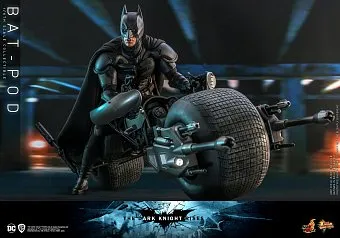 Бэтмен DX12 от Hot Toys становится DX19