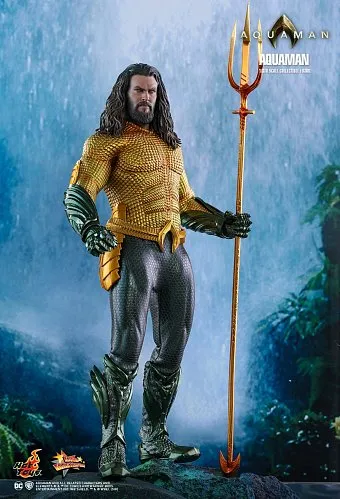 Впечатляющая фигурка Аквамена от Hot Toys