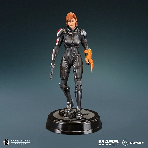 Фигурка Mass Effect Commander Jane Shepard — Dark Horse Statue