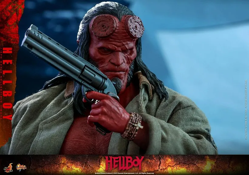 Новый Хэллбой в кино - новая фигурка Хэллбоя от Hot Toys Новый Хэллбой в кино - новая фигурка Хэллбоя от Hot Toys