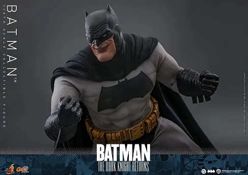 Фигурка Batman — Hot Toys CMS024 Dark Knight Returns 1/6