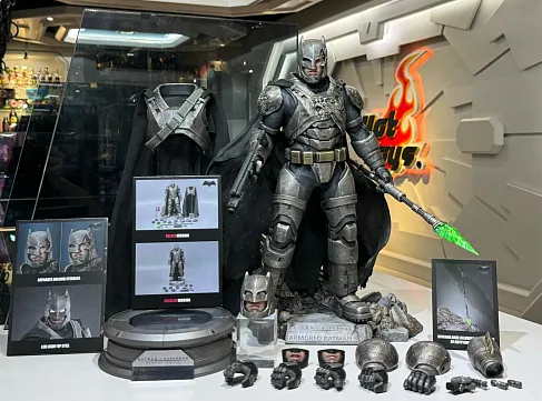 Фигурка Armored Batman 2.0 — Hot Toys MMS743D63 Batman v Superman Deluxe 1/6