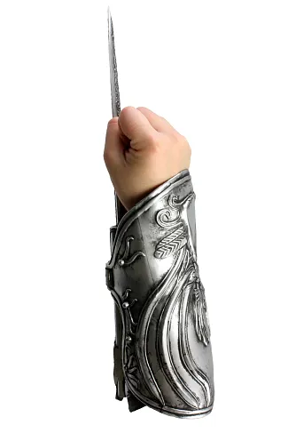 Модель Ezio Auditore Hidden Blade 1/1 — Neca Assassins Creed 2