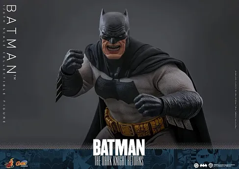 Фигурка Batman — Hot Toys CMS024 Dark Knight Returns 1/6