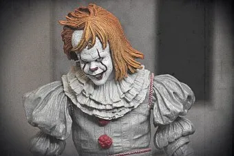 Еще одна фигурка Пеннивайза от Neca