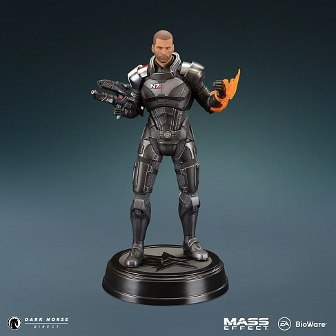 Фигурка Mass Effect Commander John Shepard — Dark Horse Statue