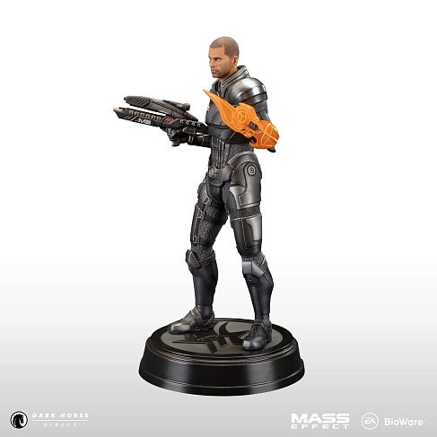 Фигурка Mass Effect Commander John Shepard — Dark Horse Statue